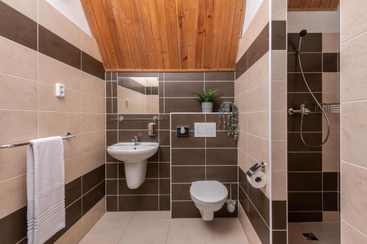 Wellness Hotel Sedy Vlk Harrachov Ngoại thất bức ảnh
